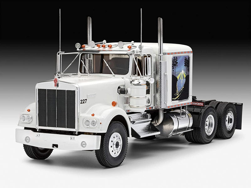 Revell RV07659 1:25 - Kenworth W-900 Plastic Model kit 1/25